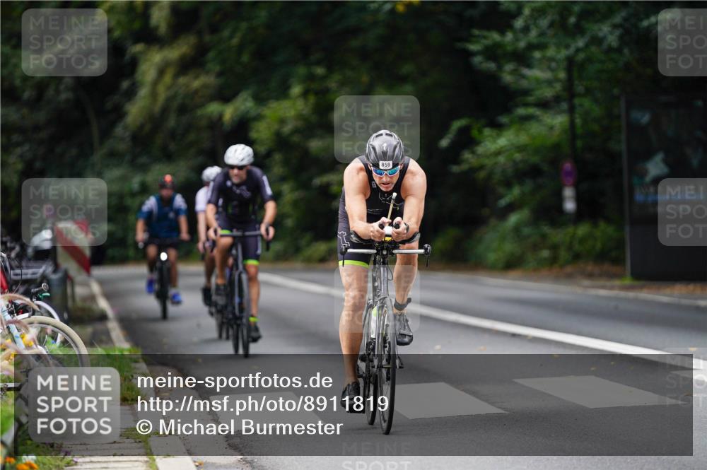 14.09.2025 - Stadtparktriathlon Michael Burmester http://msf.ph/oto/8911819 14.09.2025 11:20:21 Radfahren 772, 853, 859, 865, 872 meine-sportfotos.de
