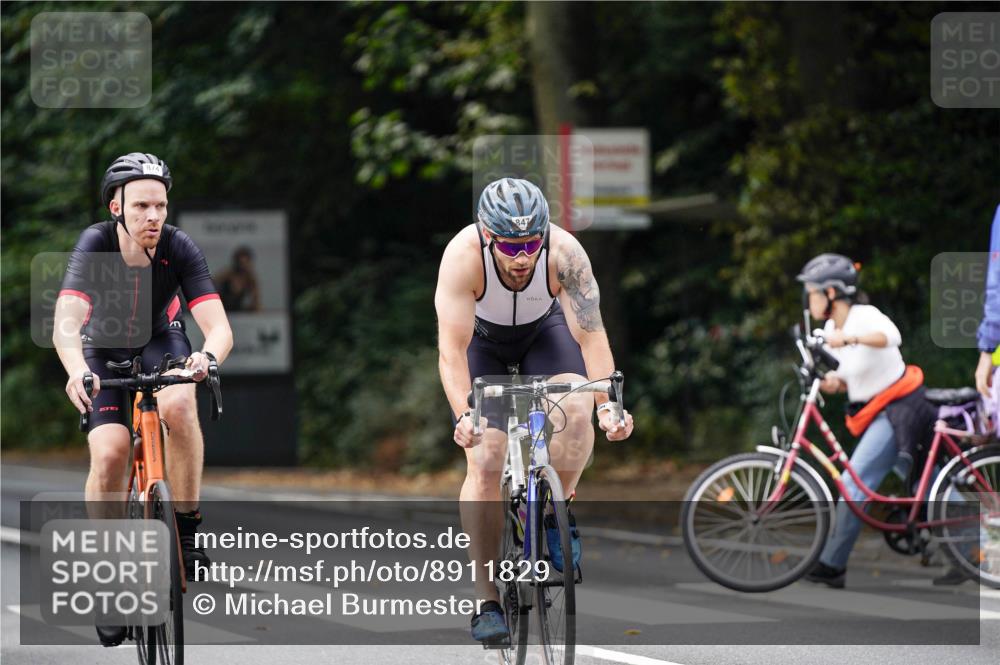 14.09.2025 - Stadtparktriathlon Michael Burmester http://msf.ph/oto/8911829 14.09.2025 11:20:32 Radfahren 772, 838, 847, 874, 889, 917, 1018 meine-sportfotos.de