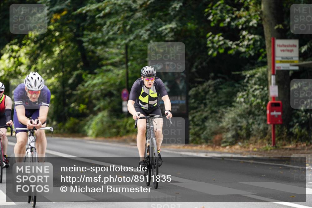 14.09.2025 - Stadtparktriathlon Michael Burmester http://msf.ph/oto/8911835 14.09.2025 11:20:39 Radfahren 838, 848, 861, 889, 897, 917, 938, 941, 1018 meine-sportfotos.de