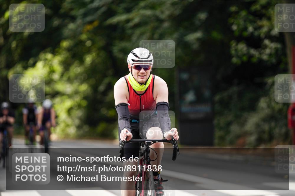 14.09.2025 - Stadtparktriathlon Michael Burmester http://msf.ph/oto/8911838 14.09.2025 11:20:40 Radfahren 838, 848, 861, 889, 897, 917, 938, 941, 1018 meine-sportfotos.de