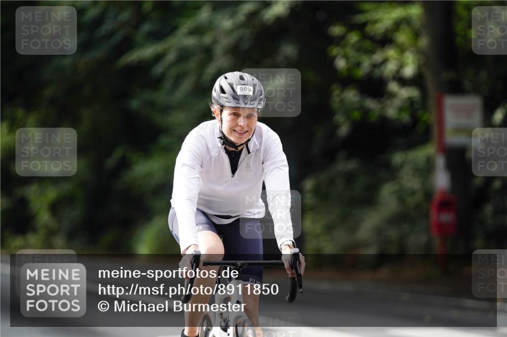 14.09.2025 - Stadtparktriathlon Michael Burmester http://msf.ph/oto/8911850 14.09.2025 11:20:50 Radfahren 848, 861, 938, 949, 989 meine-sportfotos.de