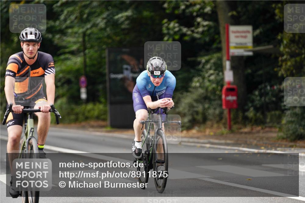 14.09.2025 - Stadtparktriathlon Michael Burmester http://msf.ph/oto/8911875 14.09.2025 11:21:39 Radfahren 734, 871, 927, 955, 960 meine-sportfotos.de