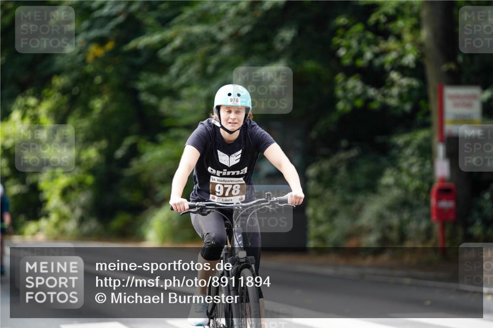14.09.2025 - Stadtparktriathlon Michael Burmester http://msf.ph/oto/8911894 14.09.2025 11:22:02 Radfahren 939, 978, 1007, 1014, 1017 meine-sportfotos.de
