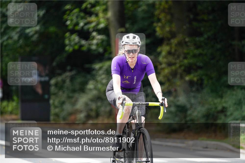 14.09.2025 - Stadtparktriathlon Michael Burmester http://msf.ph/oto/8911902 14.09.2025 11:22:09 Radfahren 842, 855, 929, 939, 952, 964, 972, 1007, 1014, 1017 meine-sportfotos.de
