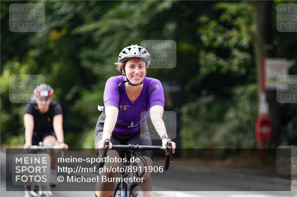14.09.2025 - Stadtparktriathlon Michael Burmester http://msf.ph/oto/8911906 14.09.2025 11:22:11 Radfahren 842, 855, 929, 939, 952, 964, 972, 1007, 1014, 1017 meine-sportfotos.de