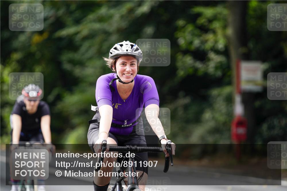 14.09.2025 - Stadtparktriathlon Michael Burmester http://msf.ph/oto/8911907 14.09.2025 11:22:12 Radfahren 842, 855, 929, 939, 952, 964, 972, 1007, 1014, 1017 meine-sportfotos.de