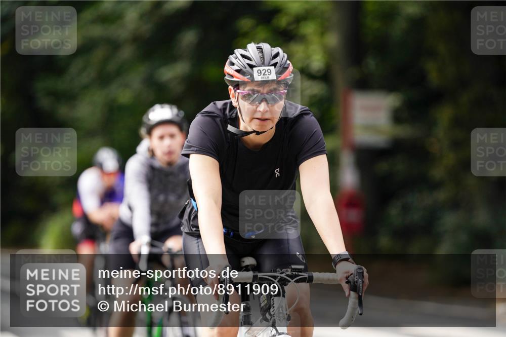 14.09.2025 - Stadtparktriathlon Michael Burmester http://msf.ph/oto/8911909 14.09.2025 11:22:13 Radfahren 842, 855, 929, 952, 964, 972, 1007, 1014 meine-sportfotos.de