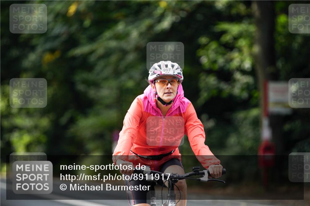 14.09.2025 - Stadtparktriathlon Michael Burmester http://msf.ph/oto/8911917 14.09.2025 11:22:21 Radfahren 850, 855, 952, 997 meine-sportfotos.de