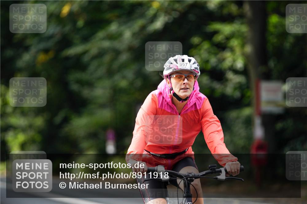 14.09.2025 - Stadtparktriathlon Michael Burmester http://msf.ph/oto/8911918 14.09.2025 11:22:22 Radfahren 850, 855, 997 meine-sportfotos.de