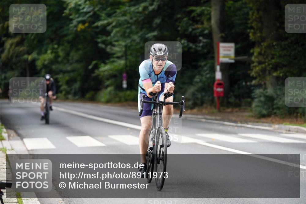 14.09.2025 - Stadtparktriathlon Michael Burmester http://msf.ph/oto/8911973 14.09.2025 11:23:32 Radfahren 858, 888, 966 meine-sportfotos.de