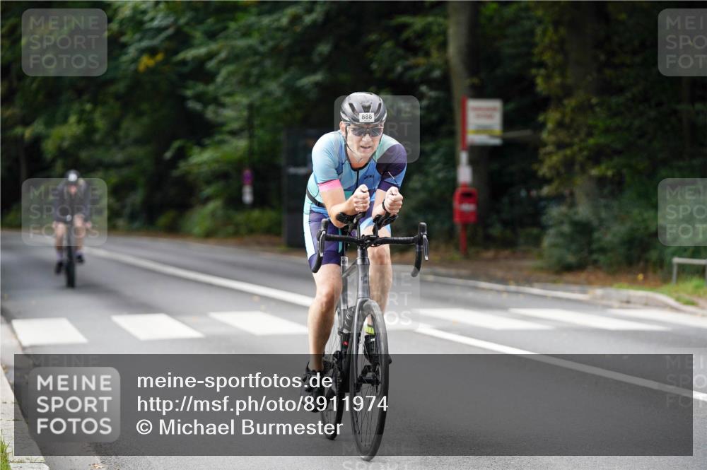 14.09.2025 - Stadtparktriathlon Michael Burmester http://msf.ph/oto/8911974 14.09.2025 11:23:32 Radfahren 858, 888, 966 meine-sportfotos.de