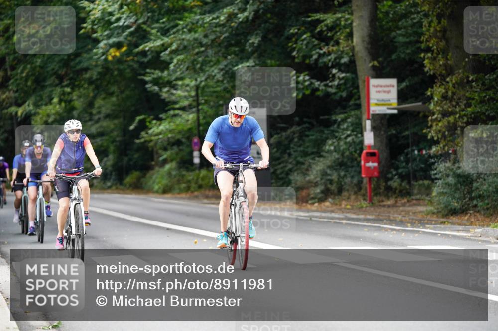 14.09.2025 - Stadtparktriathlon Michael Burmester http://msf.ph/oto/8911981 14.09.2025 11:23:43 Radfahren 849, 893, 936, 940, 943, 994, 1005, 1008 meine-sportfotos.de