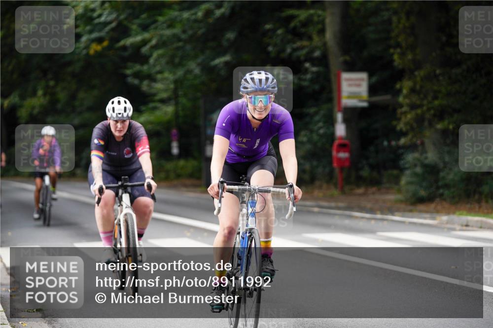 14.09.2025 - Stadtparktriathlon Michael Burmester http://msf.ph/oto/8911992 14.09.2025 11:23:50 Radfahren 824, 893, 936, 940, 943, 994, 1005, 1008, 1011 meine-sportfotos.de