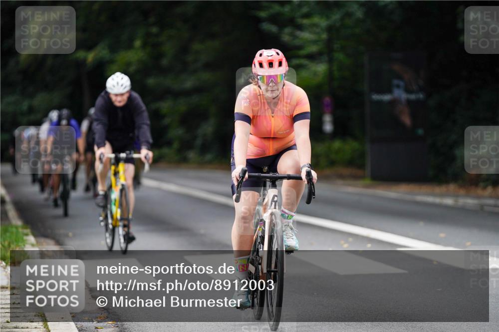 14.09.2025 - Stadtparktriathlon Michael Burmester http://msf.ph/oto/8912003 14.09.2025 11:24:00 Radfahren 823, 824, 876, 878, 895, 915, 924, 986, 987 meine-sportfotos.de