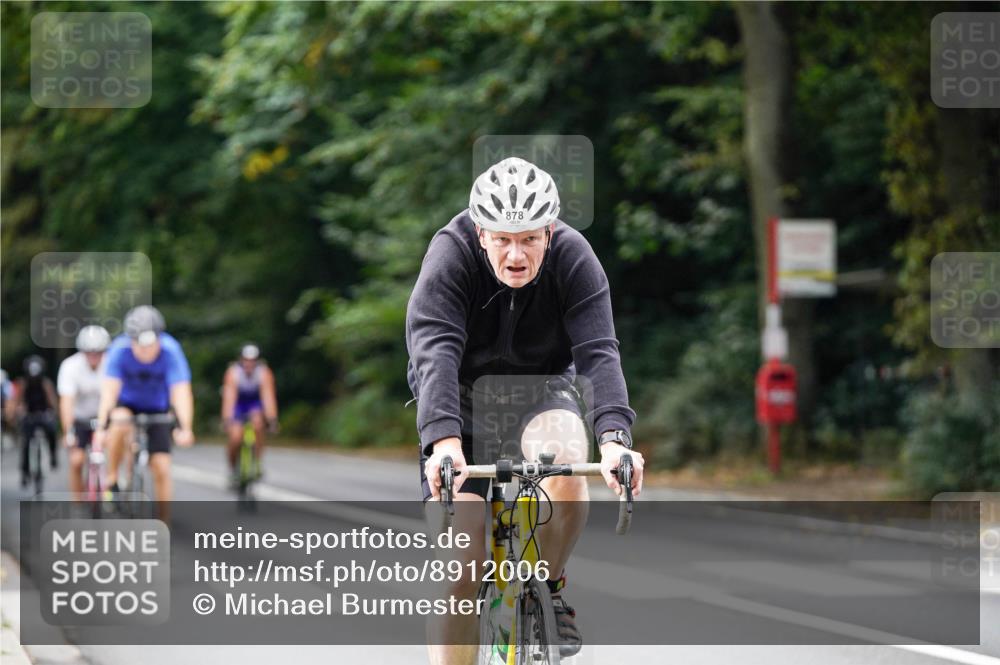 14.09.2025 - Stadtparktriathlon Michael Burmester http://msf.ph/oto/8912006 14.09.2025 11:24:02 Radfahren 823, 876, 878, 895, 915, 924, 986, 987 meine-sportfotos.de
