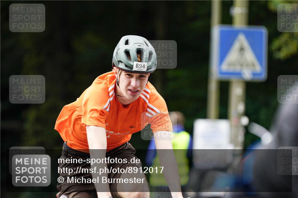 14.09.2025 - Stadtparktriathlon Michael Burmester http://msf.ph/oto/8912017 14.09.2025 11:24:13 Radfahren 823, 894, 924, 968, 970 meine-sportfotos.de