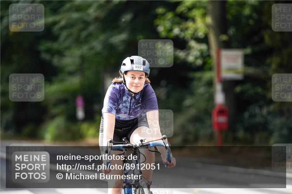 14.09.2025 - Stadtparktriathlon Michael Burmester http://msf.ph/oto/8912051 14.09.2025 11:25:34 Radfahren 826, 852, 919, 992, 1000 meine-sportfotos.de