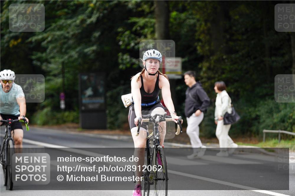 14.09.2025 - Stadtparktriathlon Michael Burmester http://msf.ph/oto/8912062 14.09.2025 11:25:42 Radfahren 826, 837, 852, 919, 1000 meine-sportfotos.de