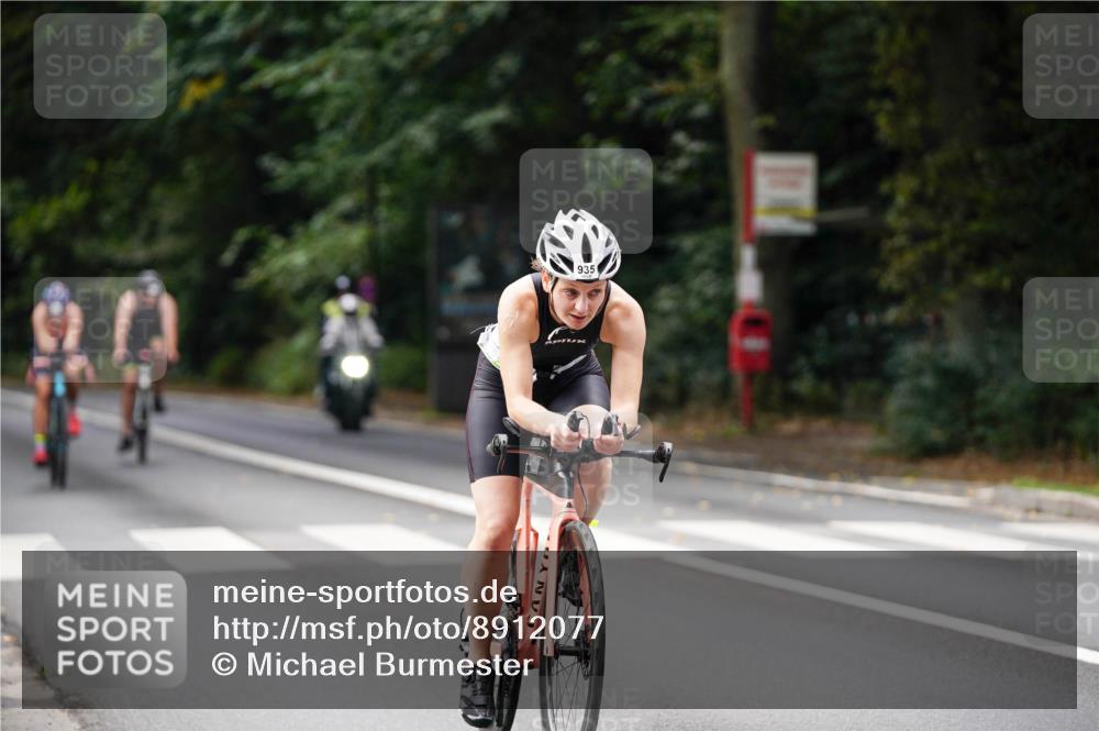 14.09.2025 - Stadtparktriathlon Michael Burmester http://msf.ph/oto/8912077 14.09.2025 11:26:25 Radfahren 846, 902, 926, 934, 935, 993, 1015 meine-sportfotos.de