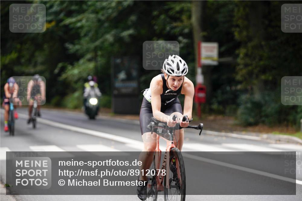 14.09.2025 - Stadtparktriathlon Michael Burmester http://msf.ph/oto/8912078 14.09.2025 11:26:25 Radfahren 846, 902, 926, 934, 935, 993, 1015 meine-sportfotos.de