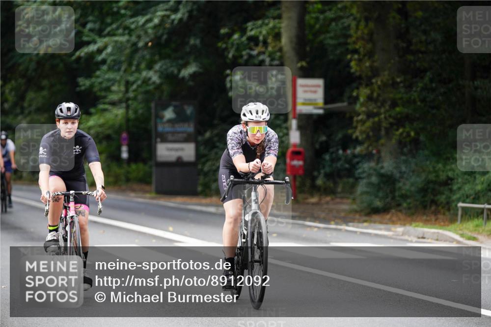 14.09.2025 - Stadtparktriathlon Michael Burmester http://msf.ph/oto/8912092 14.09.2025 11:26:36 Radfahren 846, 911, 931, 934, 942, 961, 976 meine-sportfotos.de