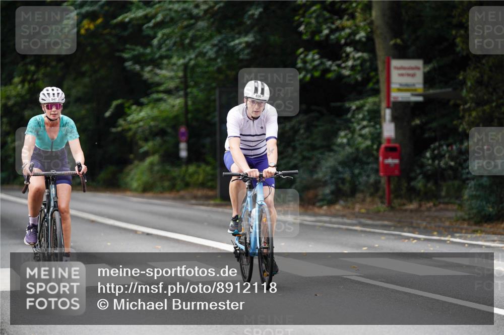14.09.2025 - Stadtparktriathlon Michael Burmester http://msf.ph/oto/8912118 14.09.2025 11:27:18 Radfahren 836, 867, 874, 947, 979, 996 meine-sportfotos.de