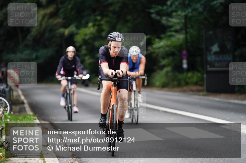14.09.2025 - Stadtparktriathlon Michael Burmester http://msf.ph/oto/8912124 14.09.2025 11:27:24 Radfahren 836, 838, 867, 874, 947, 979, 996 meine-sportfotos.de