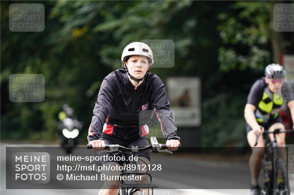 14.09.2025 - Stadtparktriathlon Michael Burmester http://msf.ph/oto/8912128 14.09.2025 11:27:27 Radfahren 838, 867, 874, 979, 996 meine-sportfotos.de