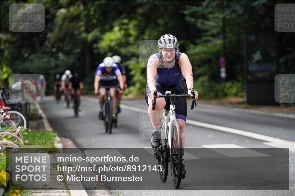 14.09.2025 - Stadtparktriathlon Michael Burmester http://msf.ph/oto/8912143 14.09.2025 11:27:47 Radfahren 833, 841, 853, 872, 890, 897, 944, 990, 1009, 1016, 1020 meine-sportfotos.de