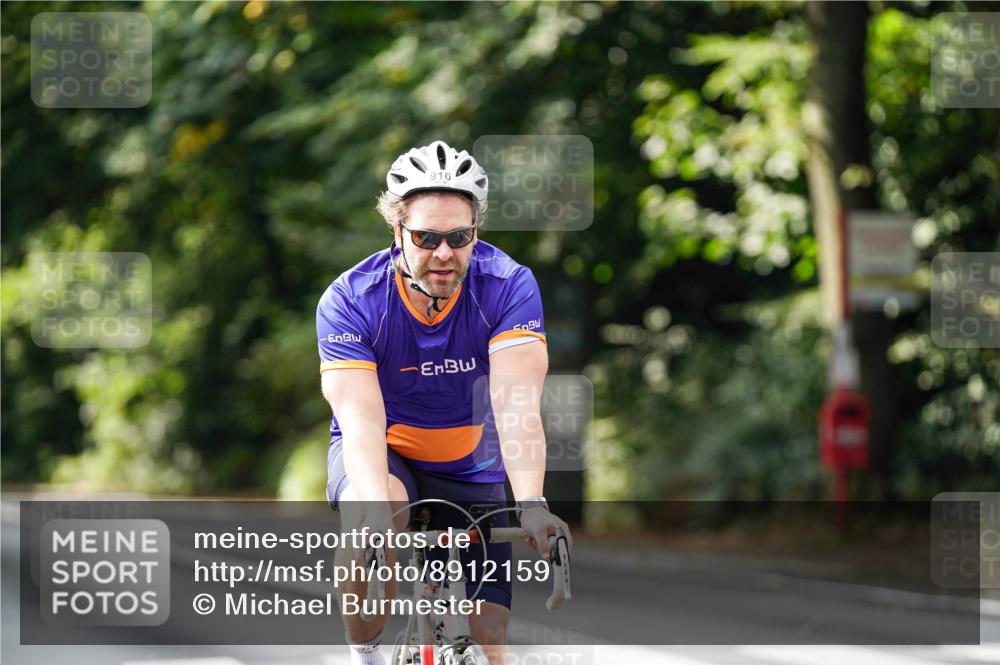 14.09.2025 - Stadtparktriathlon Michael Burmester http://msf.ph/oto/8912159 14.09.2025 11:28:00 Radfahren 848, 890, 897, 916, 925, 941 meine-sportfotos.de