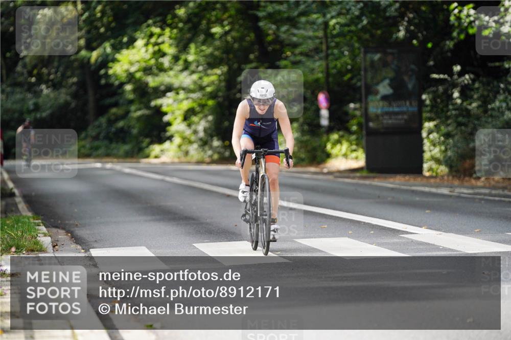 14.09.2025 - Stadtparktriathlon Michael Burmester http://msf.ph/oto/8912171 14.09.2025 11:28:18 Radfahren 854, 1012 meine-sportfotos.de