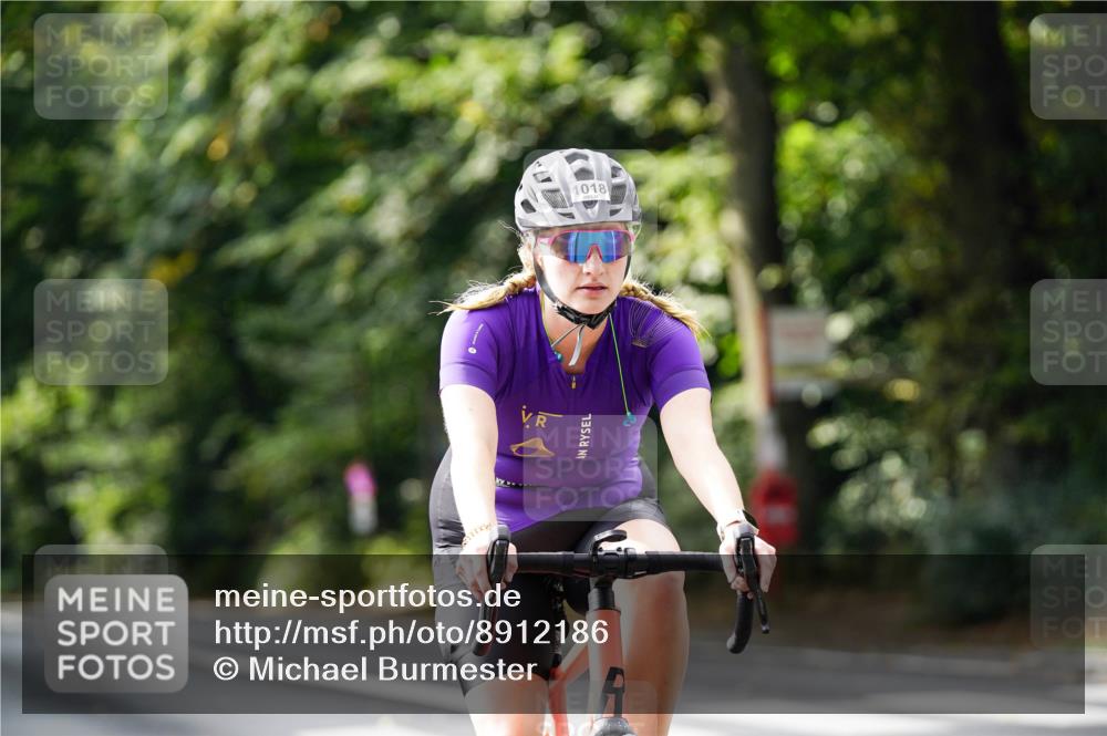 14.09.2025 - Stadtparktriathlon Michael Burmester http://msf.ph/oto/8912186 14.09.2025 11:28:48 Radfahren 871, 938, 973, 982, 984, 989, 1018, 1019 meine-sportfotos.de