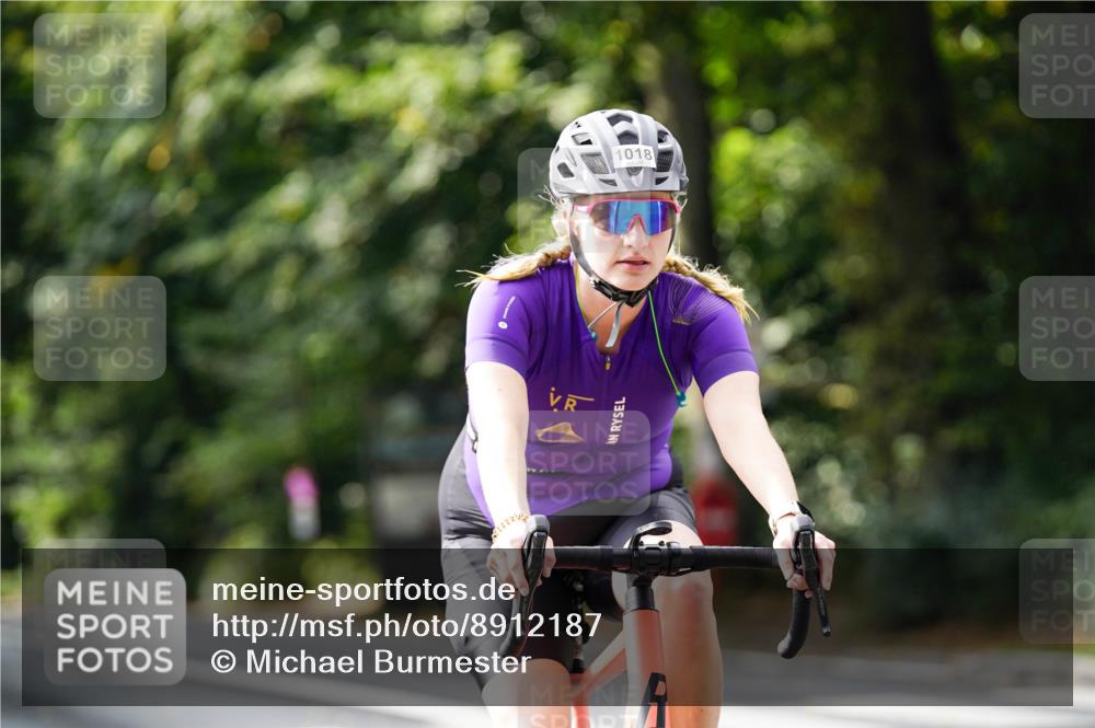 14.09.2025 - Stadtparktriathlon Michael Burmester http://msf.ph/oto/8912187 14.09.2025 11:28:48 Radfahren 871, 938, 973, 982, 984, 989, 1018, 1019 meine-sportfotos.de