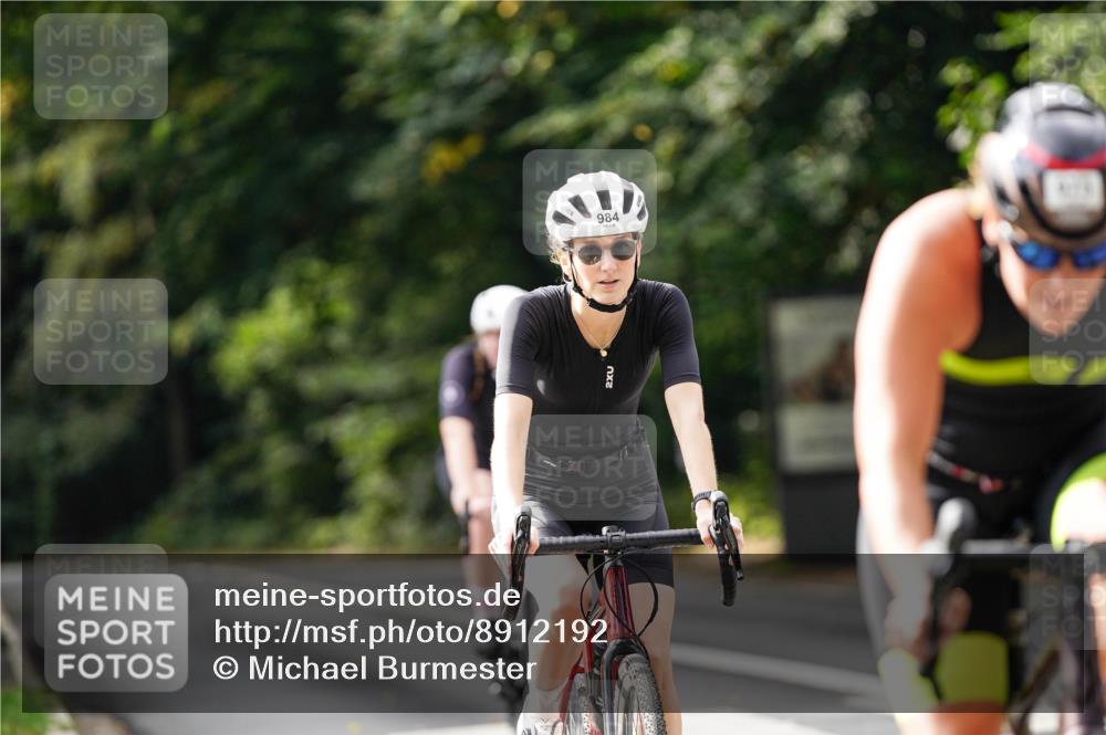 14.09.2025 - Stadtparktriathlon Michael Burmester http://msf.ph/oto/8912192 14.09.2025 11:28:54 Radfahren 973, 982, 984, 989 meine-sportfotos.de