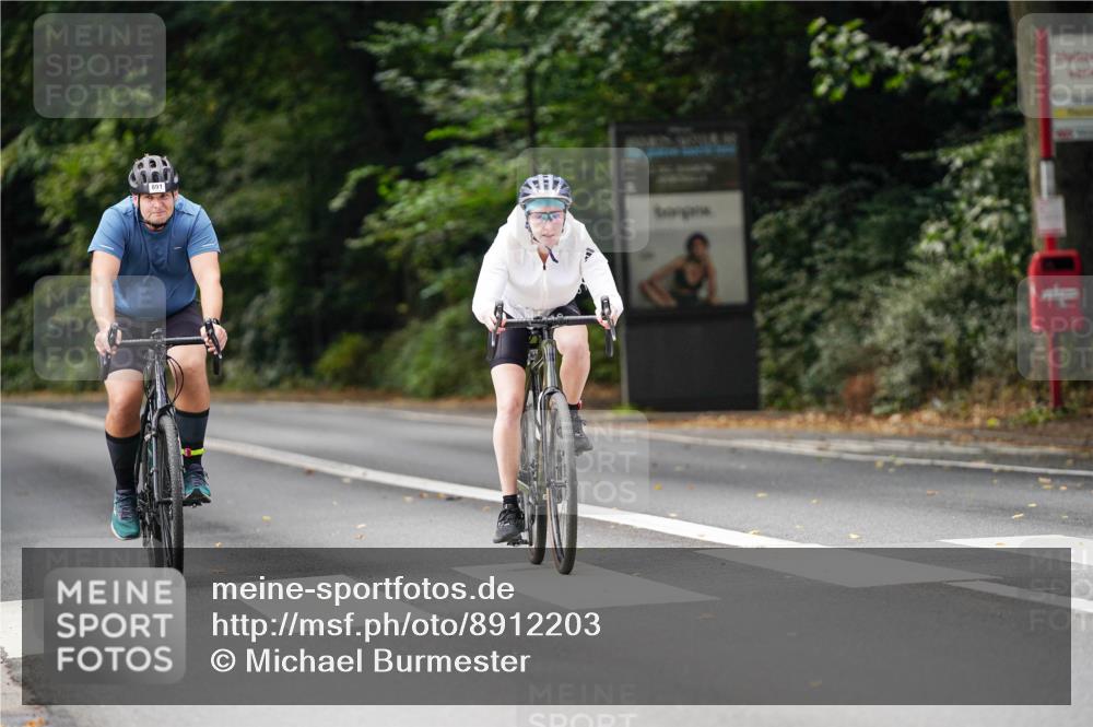 14.09.2025 - Stadtparktriathlon Michael Burmester http://msf.ph/oto/8912203 14.09.2025 11:29:51 Radfahren 873, 891, 981 meine-sportfotos.de