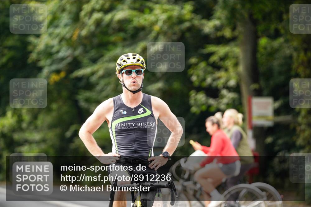 14.09.2025 - Stadtparktriathlon Michael Burmester http://msf.ph/oto/8912236 14.09.2025 11:30:40 Radfahren 822, 829, 850, 855, 952, 960, 1014 meine-sportfotos.de