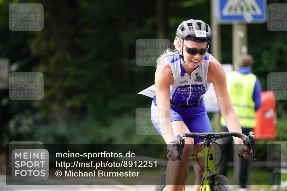 14.09.2025 - Stadtparktriathlon Michael Burmester http://msf.ph/oto/8912251 14.09.2025 11:31:03 Radfahren 862, 920, 929, 957, 964, 987 meine-sportfotos.de
