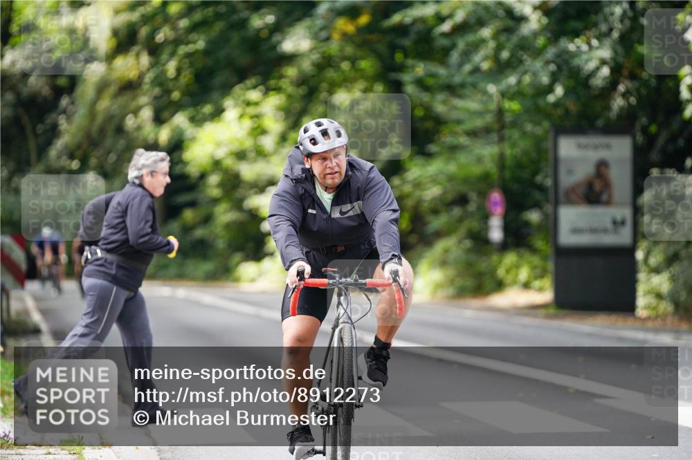 14.09.2025 - Stadtparktriathlon Michael Burmester http://msf.ph/oto/8912273 14.09.2025 11:31:28 Radfahren 857, 978, 1001, 1002 meine-sportfotos.de