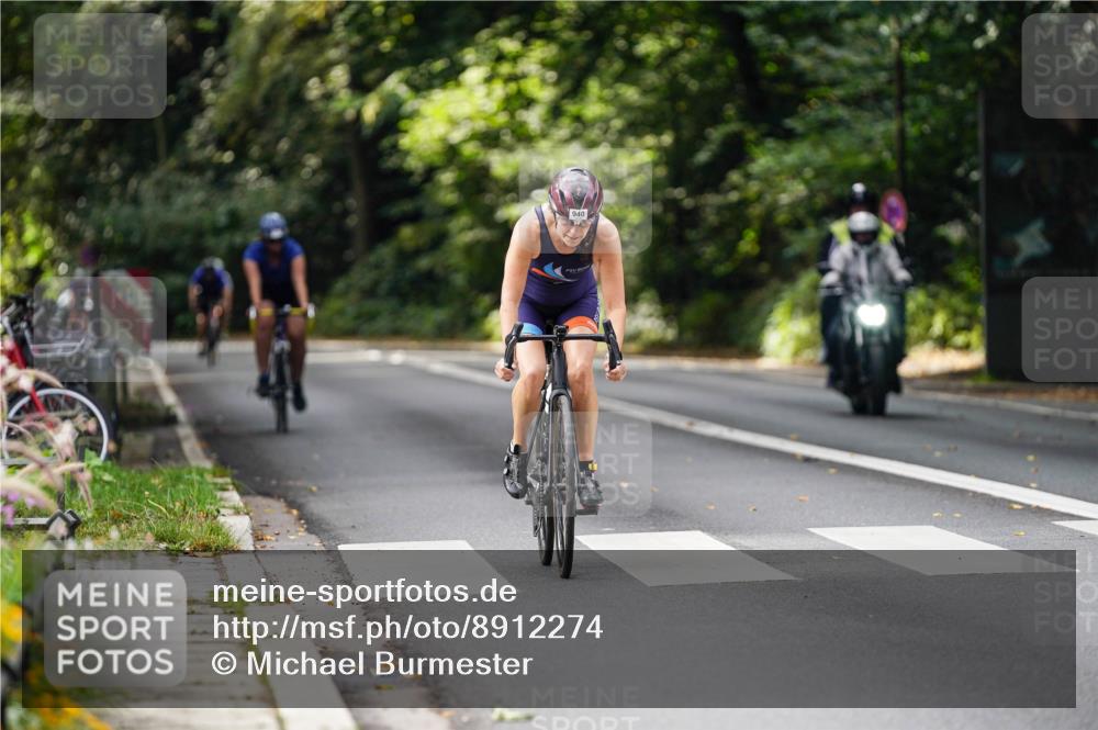14.09.2025 - Stadtparktriathlon Michael Burmester http://msf.ph/oto/8912274 14.09.2025 11:31:36 Radfahren 893, 940, 958 meine-sportfotos.de