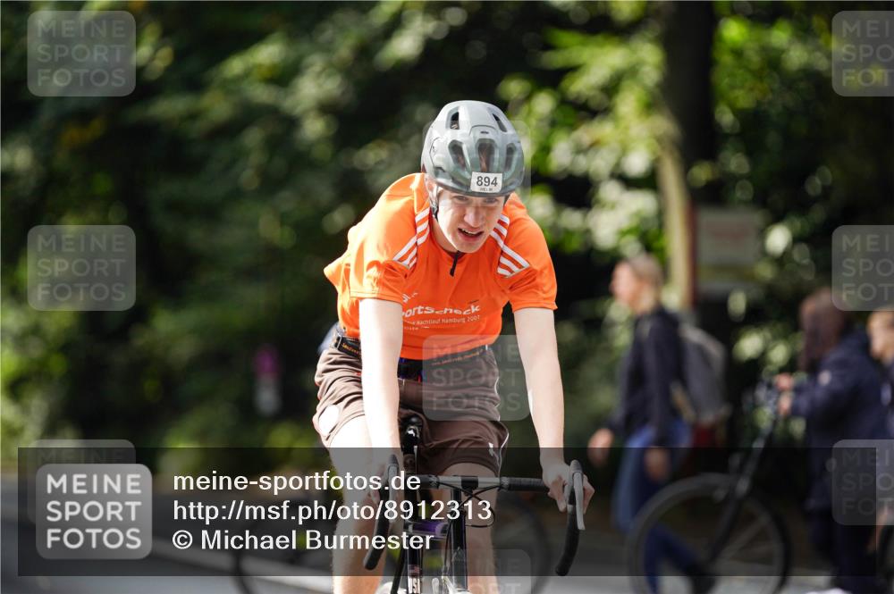 14.09.2025 - Stadtparktriathlon Michael Burmester http://msf.ph/oto/8912313 14.09.2025 11:32:22 Radfahren 894, 968, 974, 997, 1017 meine-sportfotos.de
