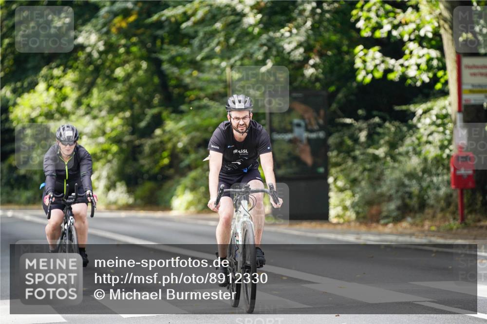 14.09.2025 - Stadtparktriathlon Michael Burmester http://msf.ph/oto/8912330 14.09.2025 11:33:03 Radfahren 843, 970 meine-sportfotos.de