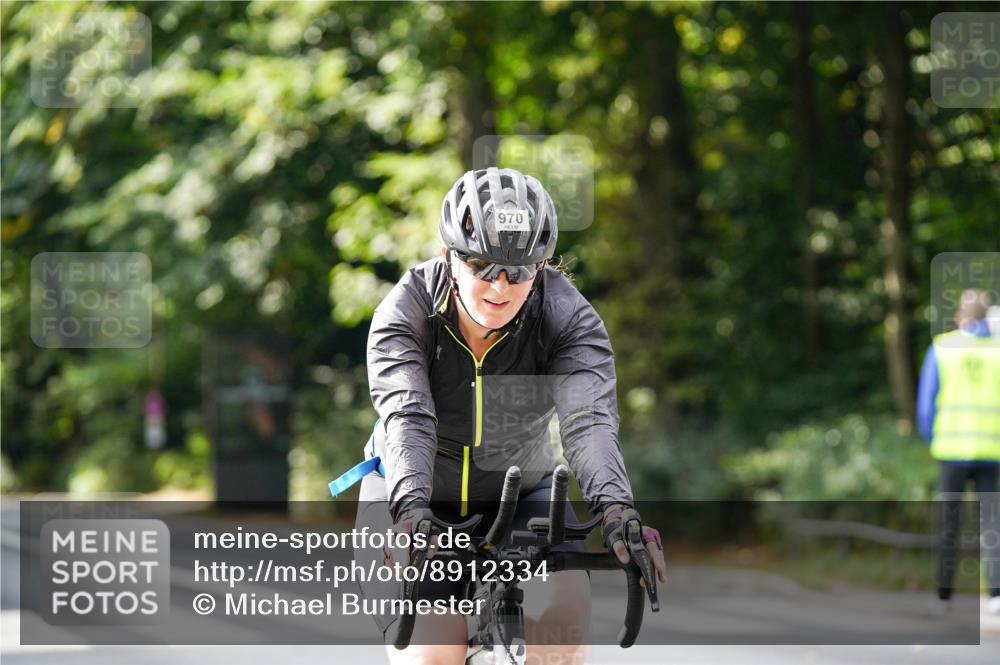 14.09.2025 - Stadtparktriathlon Michael Burmester http://msf.ph/oto/8912334 14.09.2025 11:33:06 Radfahren 843, 970 meine-sportfotos.de