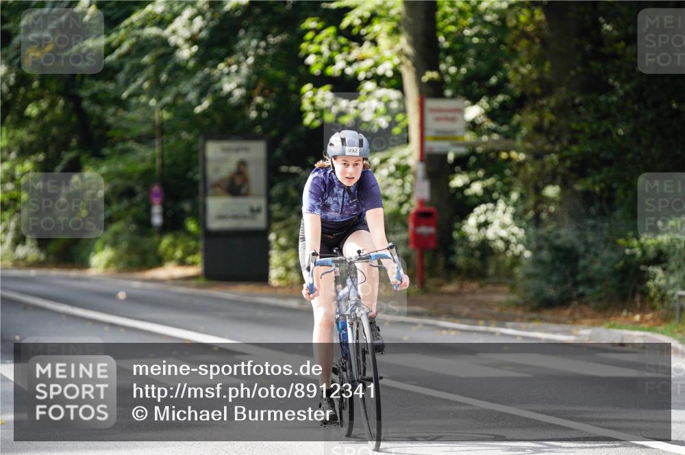 14.09.2025 - Stadtparktriathlon Michael Burmester http://msf.ph/oto/8912341 14.09.2025 11:33:18 Radfahren 824, 946, 980, 992, 1005, 1011, 1067 meine-sportfotos.de