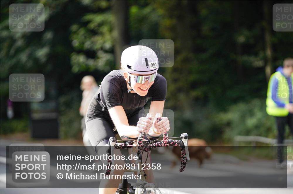 14.09.2025 - Stadtparktriathlon Michael Burmester http://msf.ph/oto/8912358 14.09.2025 11:33:41 Radfahren 951, 1069 meine-sportfotos.de