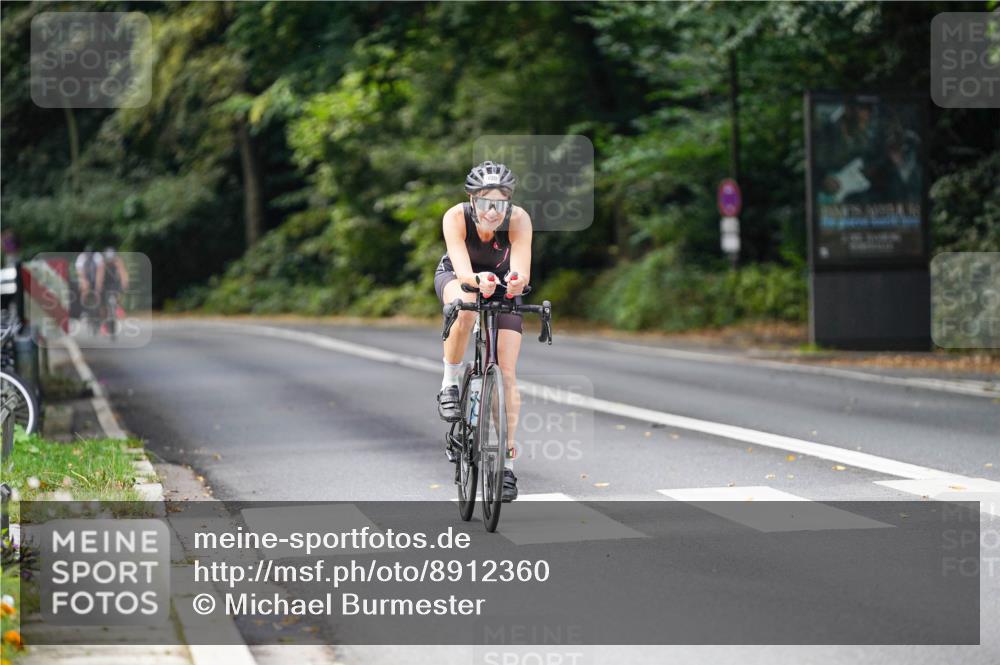 14.09.2025 - Stadtparktriathlon Michael Burmester http://msf.ph/oto/8912360 14.09.2025 11:33:51 Radfahren 930 meine-sportfotos.de