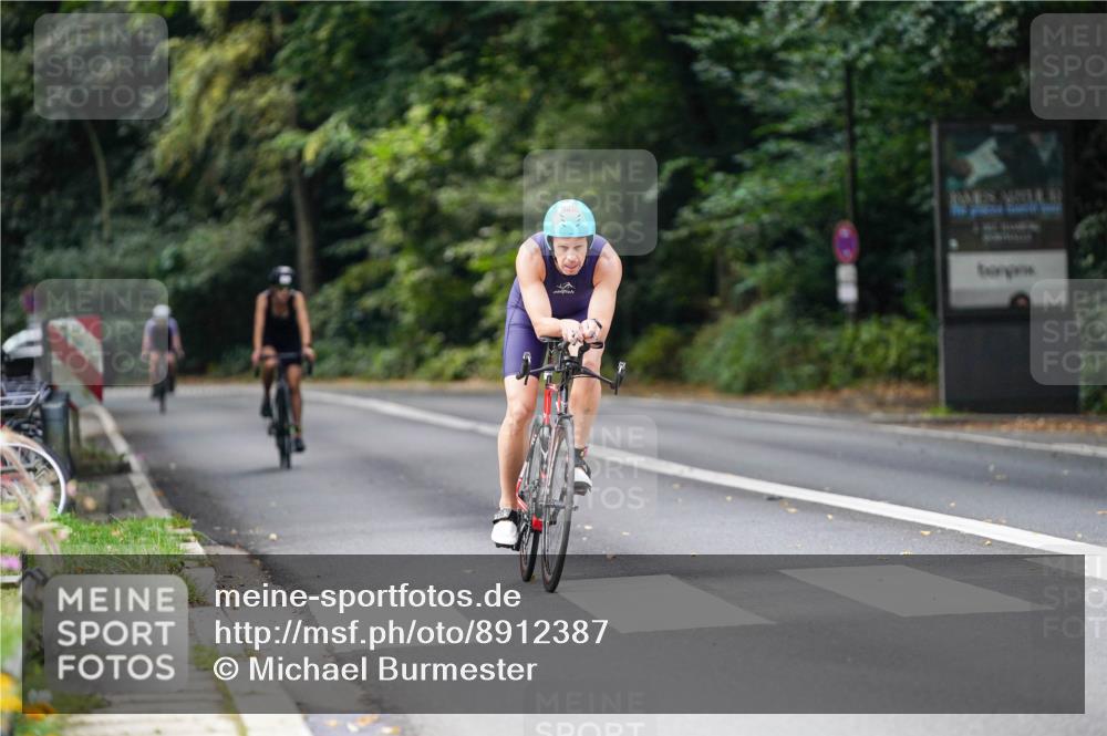 14.09.2025 - Stadtparktriathlon Michael Burmester http://msf.ph/oto/8912387 14.09.2025 11:34:37 Radfahren 902, 926, 969, 993, 1035 meine-sportfotos.de