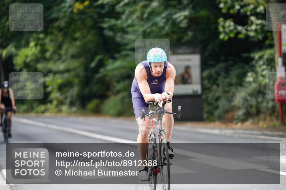 14.09.2025 - Stadtparktriathlon Michael Burmester http://msf.ph/oto/8912388 14.09.2025 11:34:38 Radfahren 902, 926, 969, 993, 1035 meine-sportfotos.de