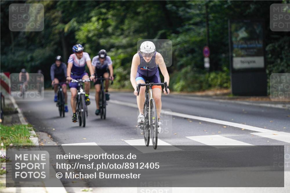 14.09.2025 - Stadtparktriathlon Michael Burmester http://msf.ph/oto/8912405 14.09.2025 11:35:13 Radfahren 868, 924, 932, 985, 1012, 1041, 1103 meine-sportfotos.de