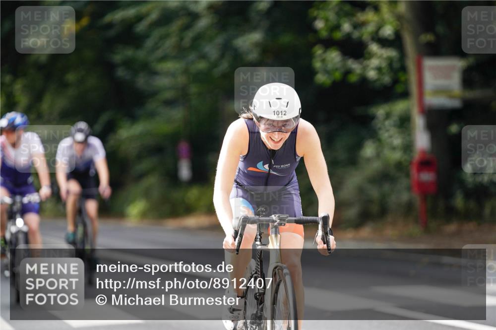 14.09.2025 - Stadtparktriathlon Michael Burmester http://msf.ph/oto/8912407 14.09.2025 11:35:14 Radfahren 868, 932, 985, 990, 1012, 1041, 1103 meine-sportfotos.de