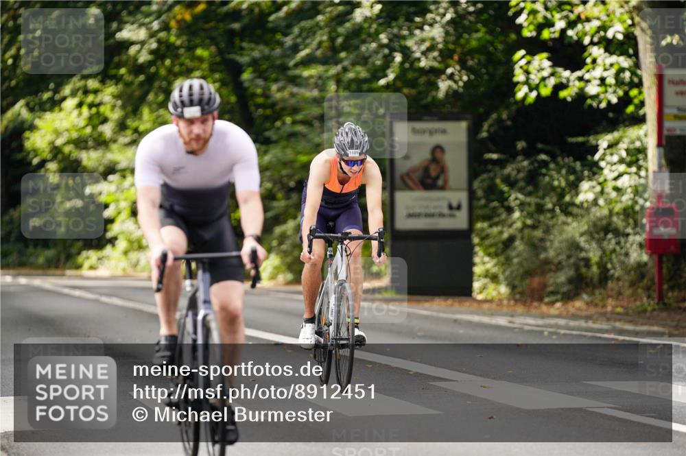14.09.2025 - Stadtparktriathlon Michael Burmester http://msf.ph/oto/8912451 14.09.2025 11:36:30 Radfahren 1109, 1112, 1115 meine-sportfotos.de